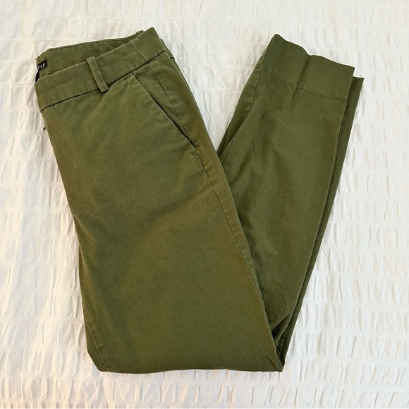 J. Crew Green Ankle Pants - Picture 1 of 4